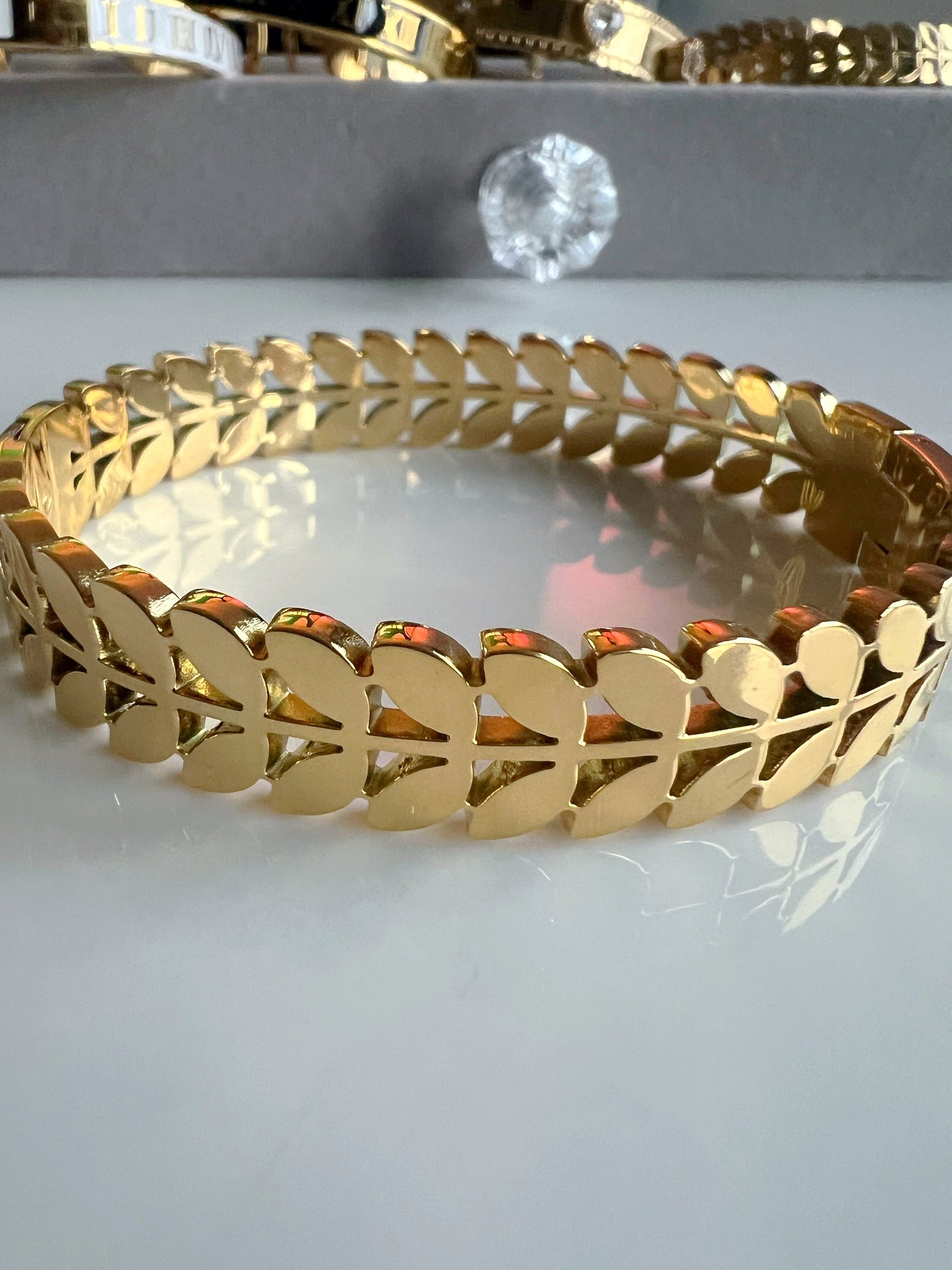 Tenerleaf Gold Plated Stainless Steel Bangle Bracelet